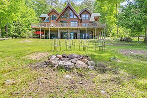 Lakefront Corinth Log Home: Private Dock, Fire Pit