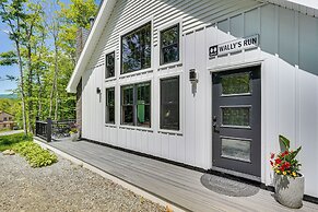 Near Hiking Trails & Ski Resorts: Killington Home!
