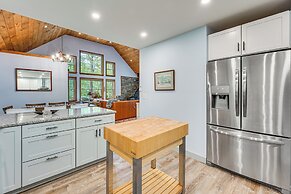 Near Hiking Trails & Ski Resorts: Killington Home!