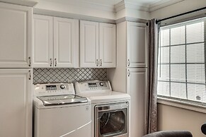 Tacoma Retreat w/ Fire Pit - Walk to Lake Access!