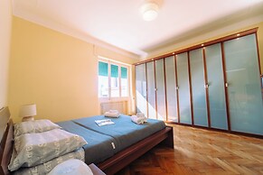 Elegant Apartment in the Center