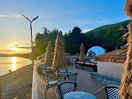 Comuna Sevan beach Glampings