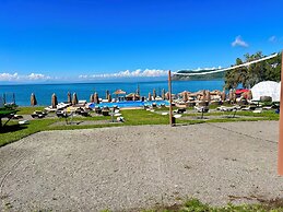 Comuna Sevan beach Glampings