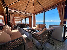 Comuna Sevan beach Glampings