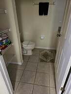 3br, 2.5ba Townhome W/ Lake View, Sunny Rear Yard 3 Bedroom Townhouse 