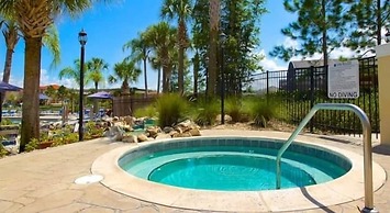 3br, 2.5ba Townhome W/ Lake View, Sunny Rear Yard 3 Bedroom Townhouse 