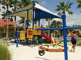 3br, 2.5ba Townhome W/ Lake View, Sunny Rear Yard 3 Bedroom Townhouse 