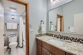 2151 The Pines 2 Bedroom Condo by RedAwning