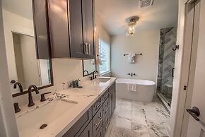 Cl 874 Million Dollar View 5 Bedroom Home by RedAwning