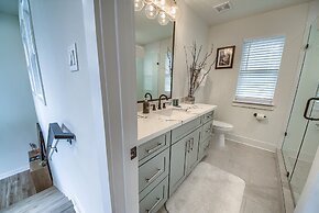 Cl 874 Million Dollar View 5 Bedroom Home by RedAwning