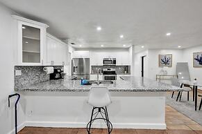 Villa Royale 4 Br Home W/ Pool And Hot Tub 4 Bedroom Villa by RedAwnin