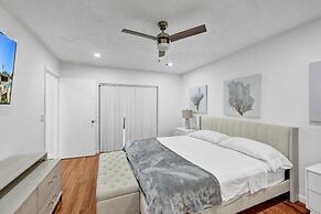 Villa Royale 4 Br Home W/ Pool And Hot Tub 4 Bedroom Villa by RedAwnin