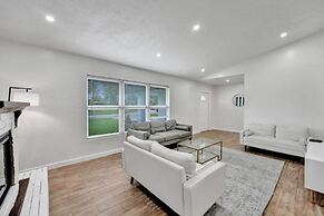 Villa Royale 4 Br Home W/ Pool And Hot Tub 4 Bedroom Villa by RedAwnin