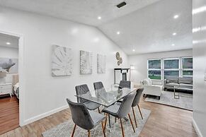 Villa Royale 4 Br Home W/ Pool And Hot Tub 4 Bedroom Villa by RedAwnin