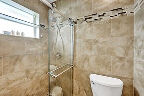 Villa Royale 4 Br Home W/ Pool And Hot Tub 4 Bedroom Villa by RedAwnin