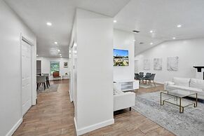 Villa Royale 4 Br Home W/ Pool And Hot Tub 4 Bedroom Villa by RedAwnin