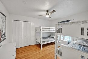 Villa Royale 4 Br Home W/ Pool And Hot Tub 4 Bedroom Villa by RedAwnin