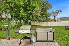 Villa Royale 4 Br Home W/ Pool And Hot Tub 4 Bedroom Villa by RedAwnin