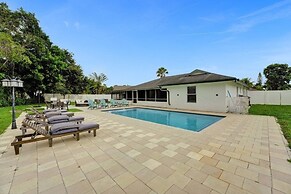 Villa Royale 4 Br Home W/ Pool And Hot Tub 4 Bedroom Villa by RedAwnin