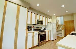 195 Summerwood 3 Bedroom Home by RedAwning