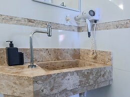 Luxo e Praia Exclusiva para Casal