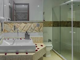 Luxo e Praia Exclusiva para Casal