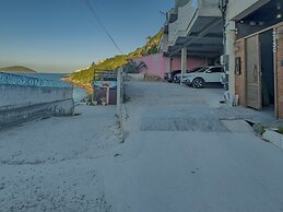 Luxo e Praia Exclusiva para Casal