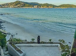 Luxo e Praia Exclusiva para Casal