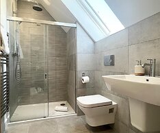 The Retreat on Morrab Sleeps 6 Balcony Parking