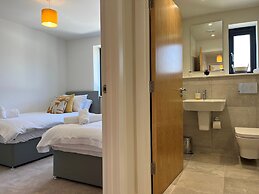 The Retreat on Morrab Sleeps 6 Balcony Parking