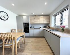 The Retreat on Morrab Sleeps 6 Balcony Parking