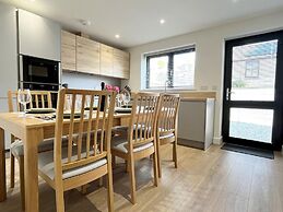 The Retreat on Morrab Sleeps 6 Balcony Parking