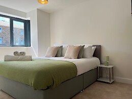 The Retreat on Morrab Sleeps 6 Balcony Parking