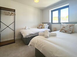 The Retreat on Morrab Sleeps 6 Balcony Parking