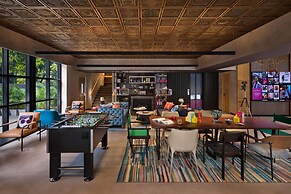 Moxy Mumbai Andheri West