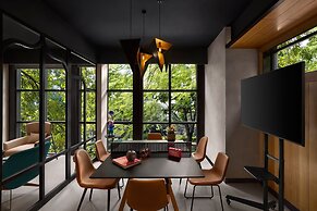 Moxy Mumbai Andheri West