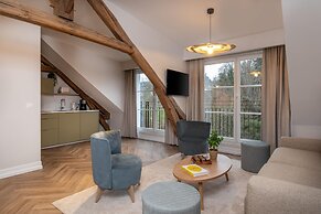 L'Horloge - Appart'Hotel near Disneyland