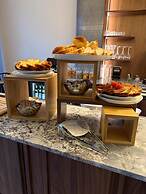 L'Horloge - Appart'Hotel near Disneyland