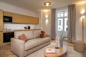 L'Horloge - Appart'Hotel near Disneyland