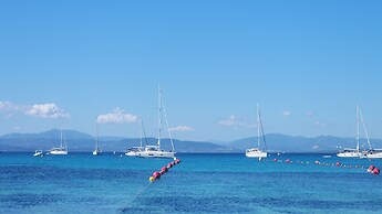 Dream Holiday on a Luxurious Sailing Yacht