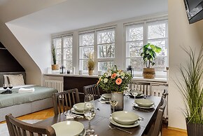 Lumina 2-level charming apart