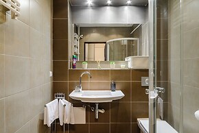 Lumina 2-level charming apart