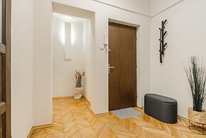 Lumina 2-level charming apart