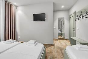 Villa Zoi A Stay to Remember I Guest House in Elbasan Castle