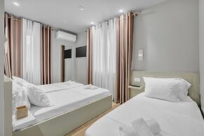 Villa Zoi A Stay to Remember I Guest House in Elbasan Castle