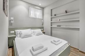 Villa Zoi A Stay to Remember I Guest House in Elbasan Castle