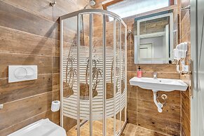 Villa Zoi A Stay to Remember I Guest House in Elbasan Castle