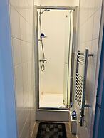 Cozy Edinburgh Apartment Escape