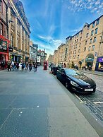 Cozy Edinburgh Apartment Escape