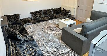 Cozy Edinburgh Apartment Escape